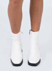 Halo Boots Cream